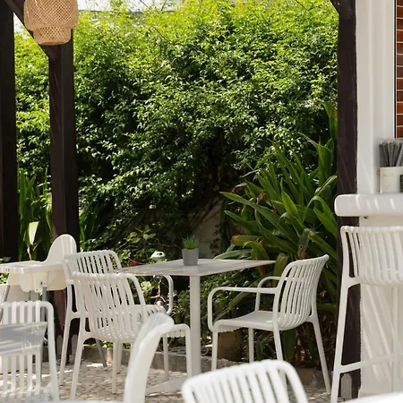 Πανσιόν Eleni Πάρος