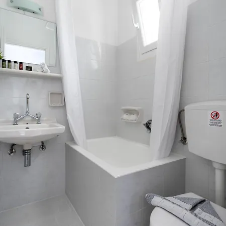 Eleni Guest house