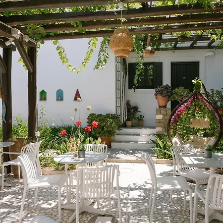 Eleni ゲストハウス 4*