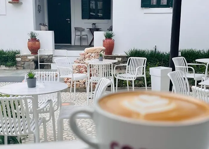 Eleni Πανσιόν Πάρος