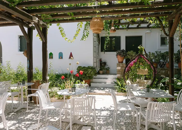 Eleni بيت ضيافة 4*